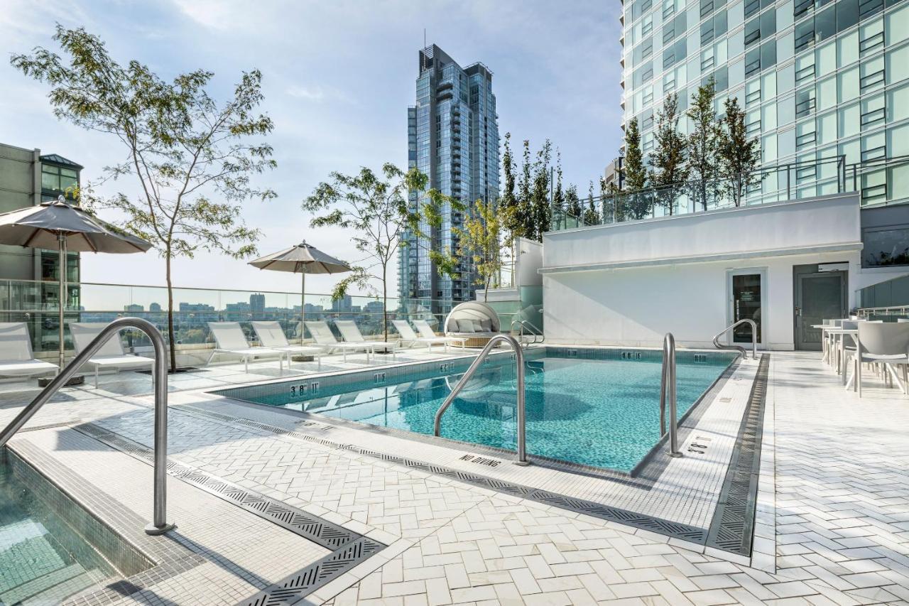 Level Yaletown - Richards Aparthotel แวนคูเวอร์ ภายนอก รูปภาพ