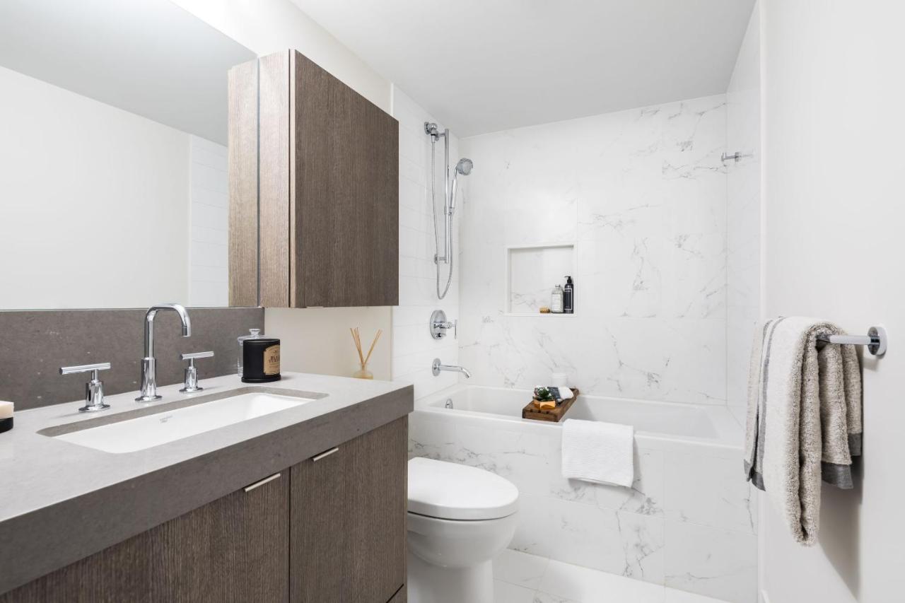 Level Yaletown - Richards Aparthotel แวนคูเวอร์ ภายนอก รูปภาพ